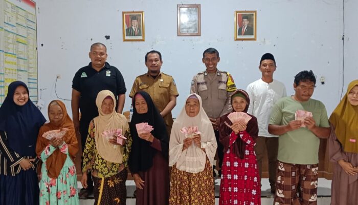 Pemdes Waworaha Kecamatan Palangga Distribusi BLT-DD Kepada Janda Lansia Sebanyak 20 KPM